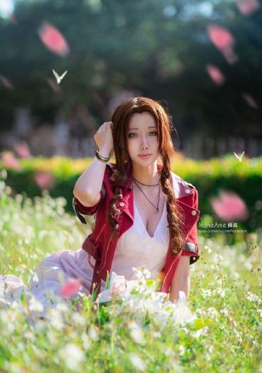 女大学沙龙